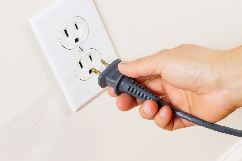 Is a Dead Electrical Outlet Dangerous?